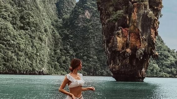 เกาะเจมส์บอนด์: ทัวร์เรือใหญ่และประสบการณ์พายเรือแคนู