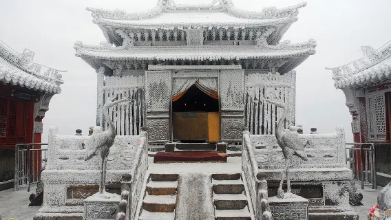 【武當山當地導遊】探秘靈秀仙山  感受武當之美 撫摸高山雲海