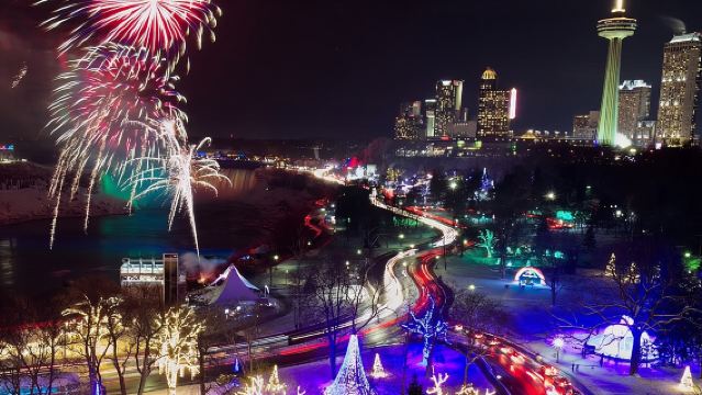 나이아가라 폭포 미국: 보트 투어, 동굴, 라이트 쇼 및 불꽃놀이