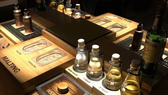 ダブリンの美食体験:ジェームソン蒸留所のカクテル作りレッスン【カクテル3杯/迅速確認・前日までキャンセル可】