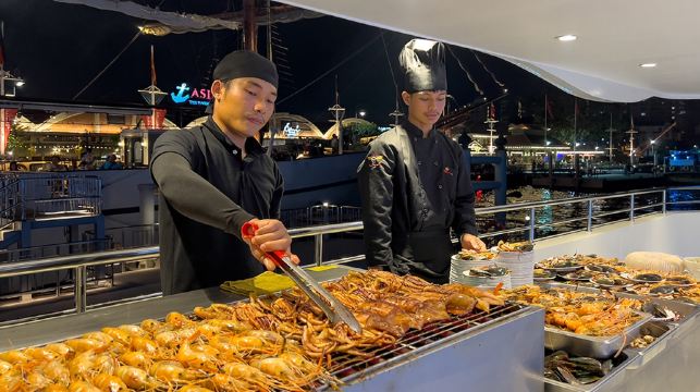 曼谷夜遊湄南河遊船 奢麗白號遊輪The Luxury White