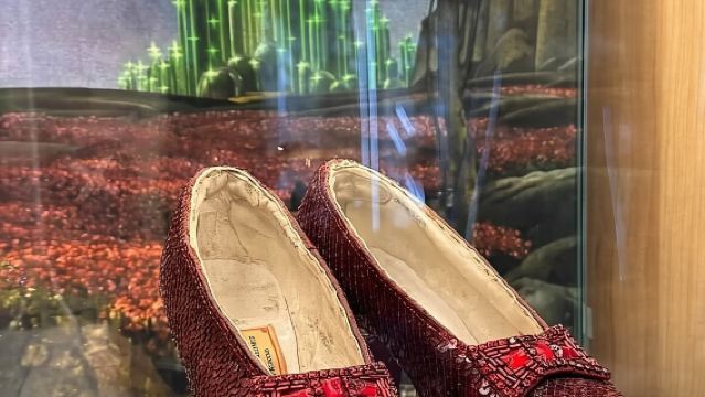 Wizard of OZ Museum tour