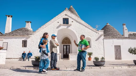 Alberobello: Walking Tour among Trulli Houses with a Local