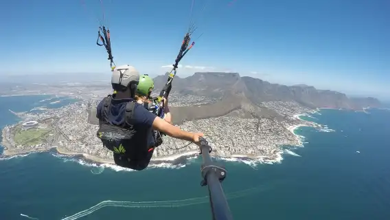 เคปทาวน์: พาราไกลดิ้งแบบ Tandem พร้อมชมวิวเทเบิลเมาน์เทน