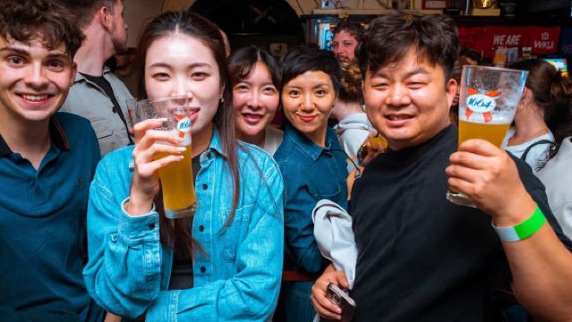 ローマ：パブクロール＆究極のパーティーツアー