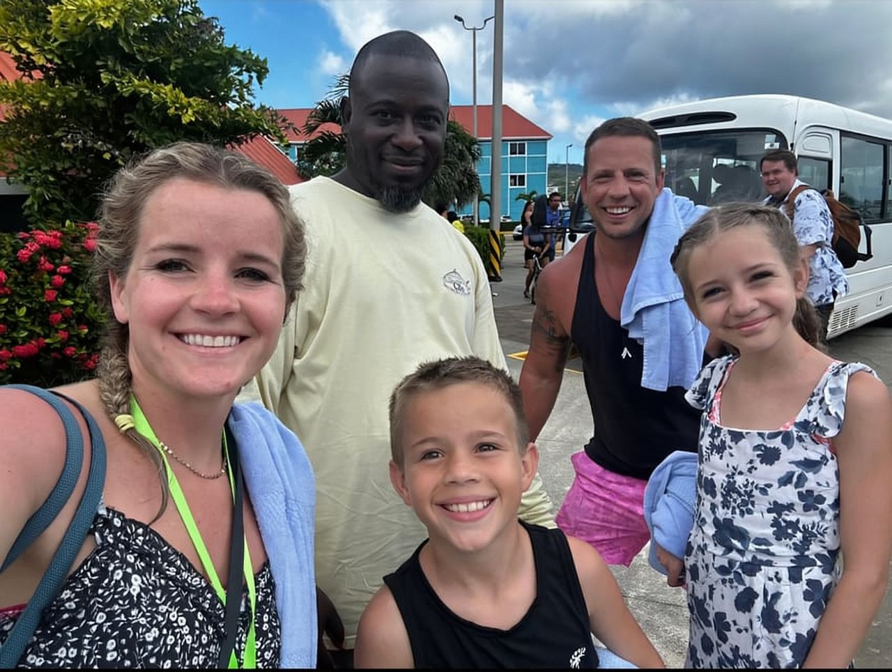 Excursion en tyrolienne dans la jungle de Roatan avec singes et paresseux