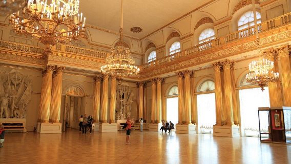 Rusia - St. Petersburg - Pelancongan/Pameran/Perniagaan/Penterjemahan/Teman/Tinjauan/Pembelajaran/Penerangan Berpandu - Sewaan Peribadi Berbahasa Cina Tersuai