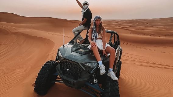 Morning Red Dunes Buggy (30m) + Camel, Falcon & Sandboard