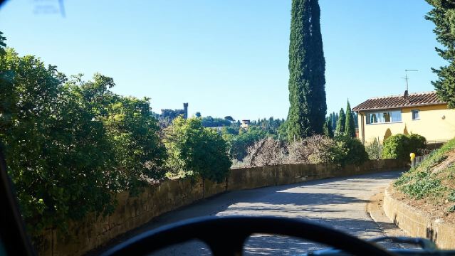 Florence: Vintage Fiat 500 Tour with Wine Tasting at Winery