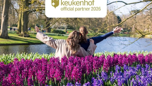 アムステルダム発：キューケンホフ公園チケットと送迎