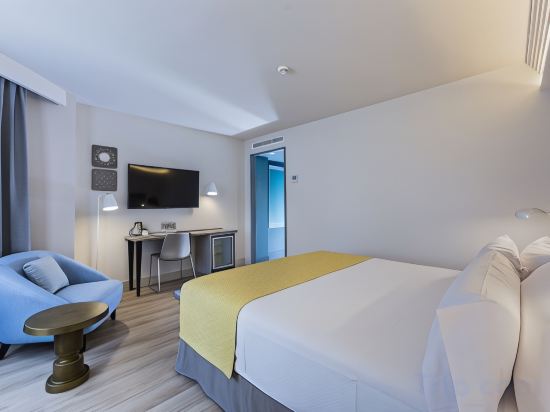 Catalonia Granada Hotel Room Type - Superior Room