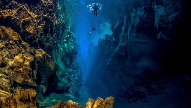 Silfra Fissure Snorkeling From Reykjavík - Free Underwater Photos
