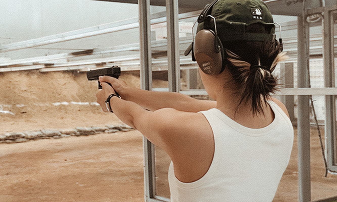 Pengalaman menembak dengan senjata asli di Lapangan Tembak Paragon Gun Range/Koh Samui, Thailand - Permainan CS nyata di Thailand