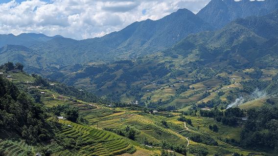 เดินป่าเต็มวันในซาปา