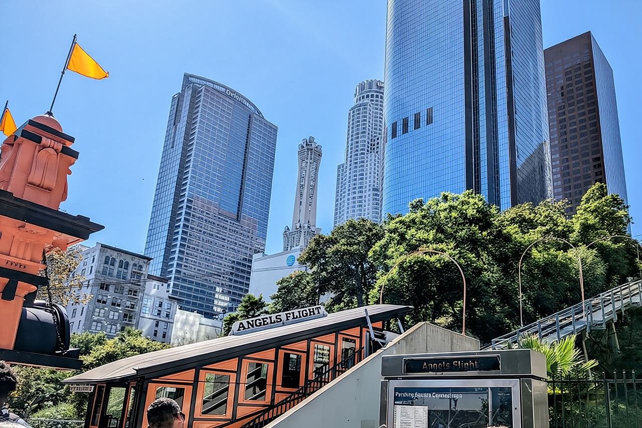 Culture and Arts Tour of Downtown LA with Angels Flight Ticket