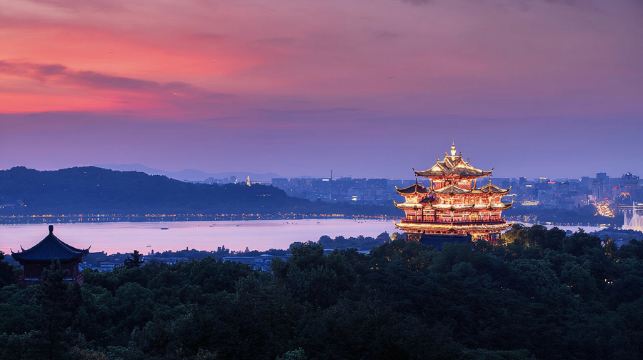 杭州西湖|中英文導遊講解服務 1對1服務 不拼團 雷峯塔 西湖（純玩旅行）