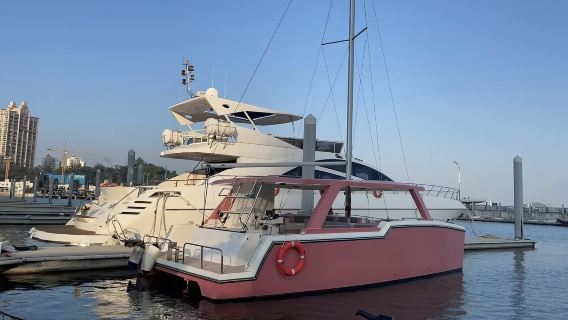 【珠海遊艇租賃】珠海九洲國際 40英尺玫瑰紅雙體遊艇 包船出海+自駕體驗+游泳