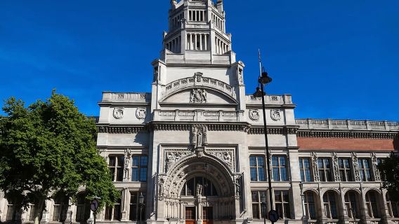 London: Private Führung durch das Victoria and Albert Museum