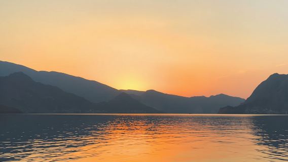 Full-day Dhow cruise between the Musandam Fjords