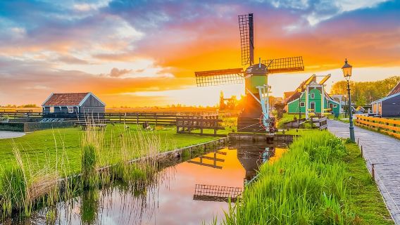 Guided Day Trip - Volendam, Zaanse Schans, Marken & Edam