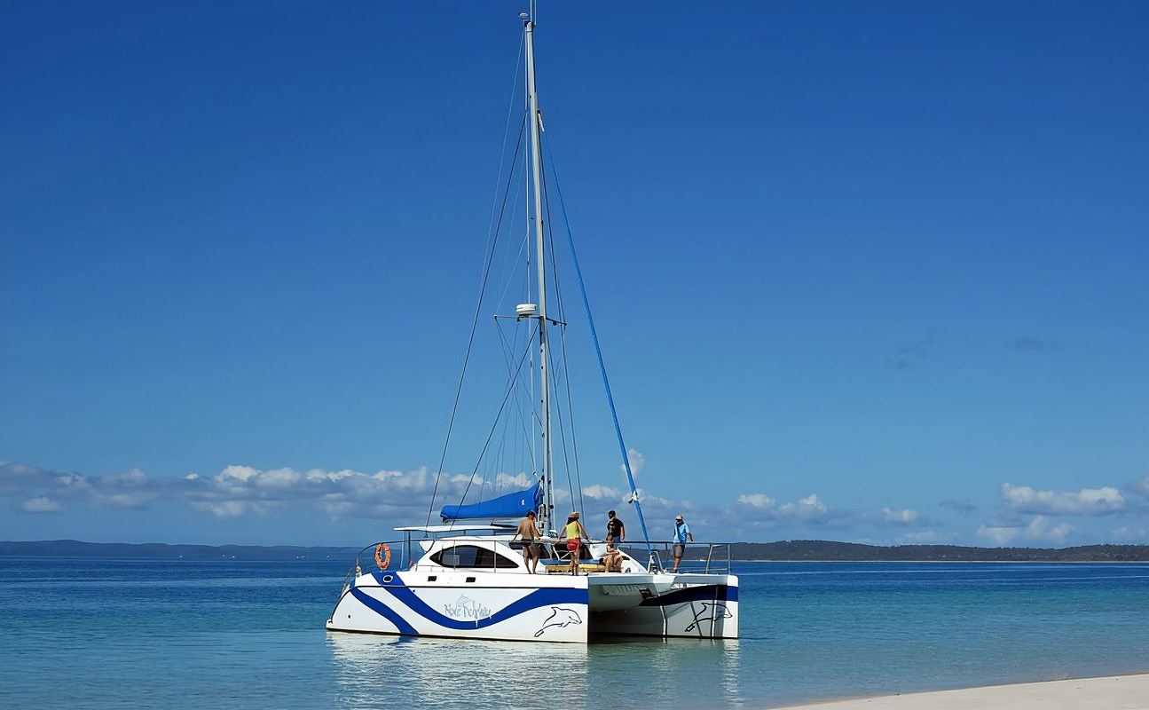 Fraser Island 4-Hour Eco-Sailing Adventure