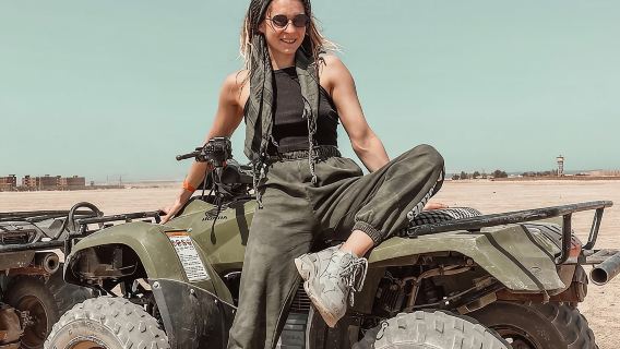 Hurghada : 3 heures de quad, balade à dos de chameau et visite d'un village bédouin