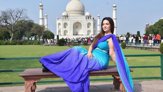 Tour privato del Taj Mahal e di Agra in auto con aria condizionata da Delhi con pasto a 5 stelle