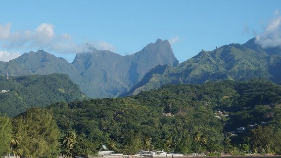 Amazing attractions of Tahiti charming island – Private half day circle tour