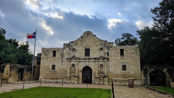 San Antonio Missions Tour with Downtown Hotel Pick Up