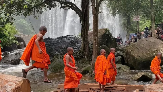Parco delle cascate di Kullen con ingresso per piccoli gruppi incluso