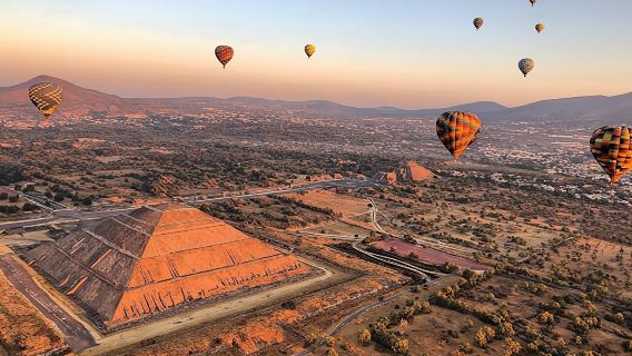 Teotihuacan pyramids guided excursion and hot air balloon ride
