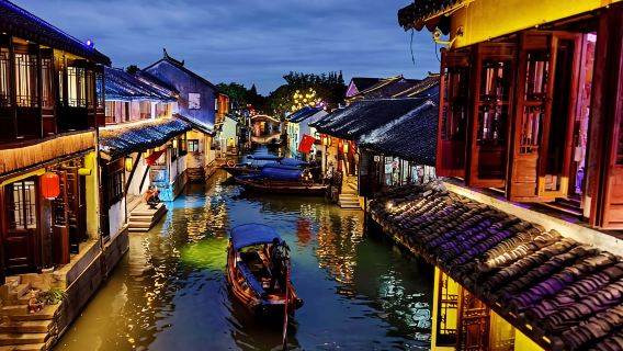 Zhouzhuang Night Tour from Shanghai (Includes Cruise & Show Tickets) (Chinese Conversation)