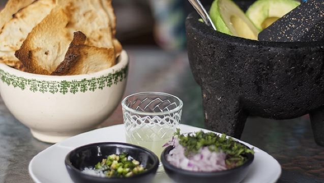 ทัวร์ชิมอาหารย่านประวัติศาสตร์เม็กซิโกซิตี้ พร้อมอาหารแท้ๆ 7 เมนู