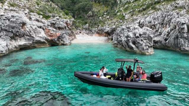Vlore Speedboat Tour to Haxhi Ali Cave