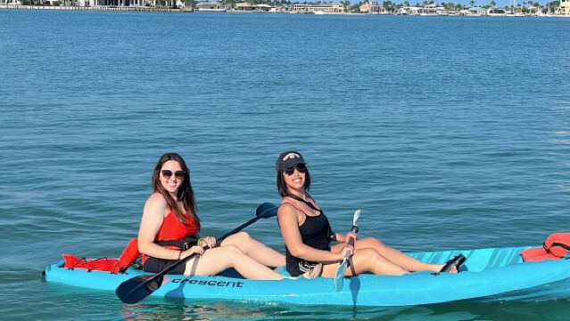 馬可島皮划艇或立槳衝浪觀賞海豚和海牛之旅