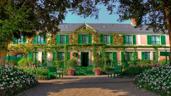 From Paris:McArthurGlen Center & Monet's Giverny House Visit