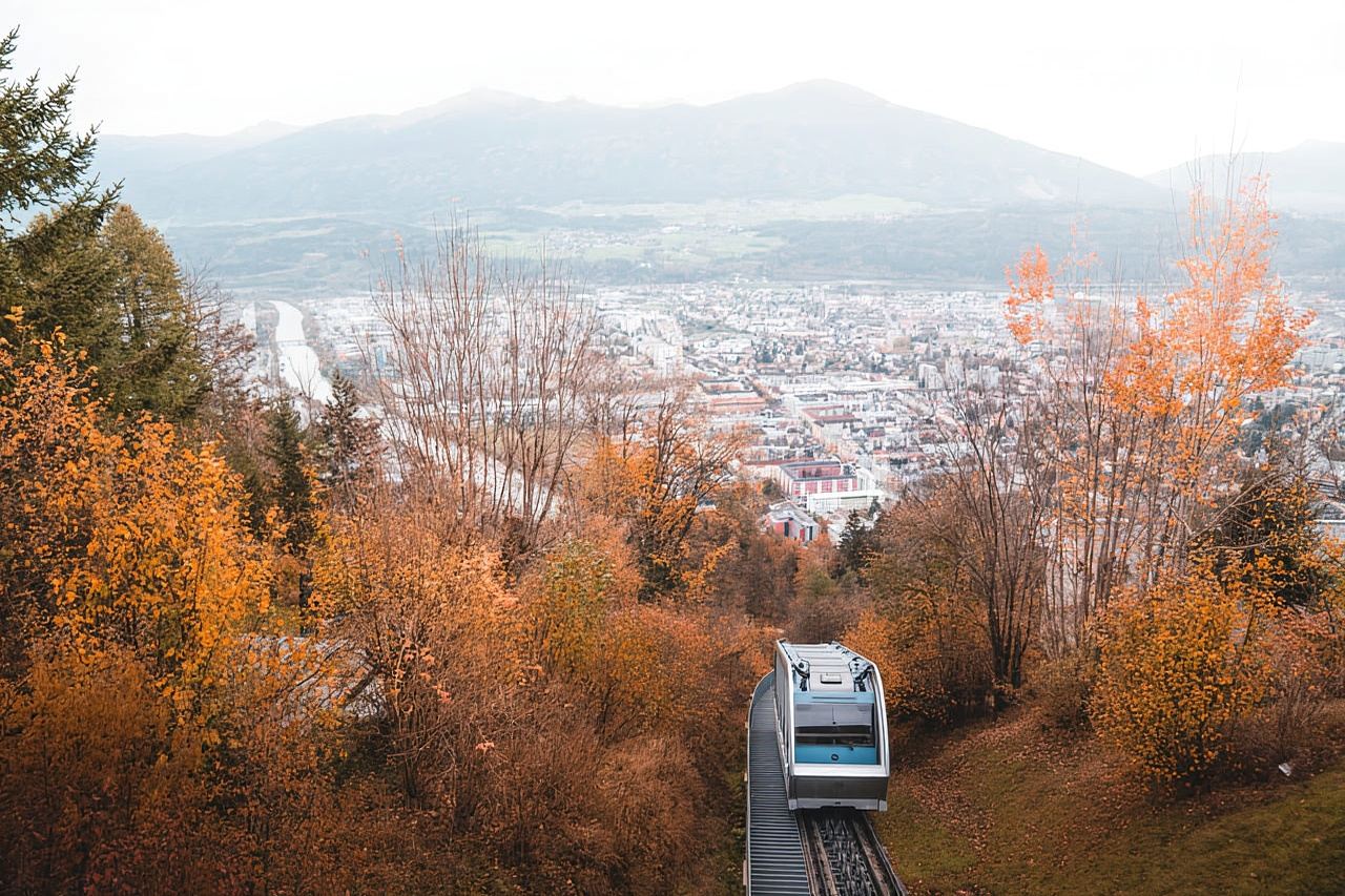 Hungerburg: biglietti di andata e ritorno per la funicolare da Innsbruck