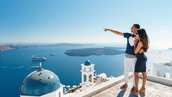Santorini: Private Customizable Car Tour with a Local Guide