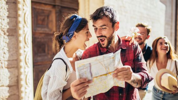 Tour riêng không cần xếp hàng tham quan Cung điện Güell của Gaudi