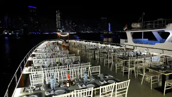 杜拜：濱海快車遊輪晚餐