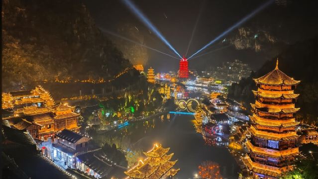 Xingyi Wanfenglin + Fenglin Buyi day tour with Xingyi city area + South High-Speed Rail Station/airport transfer