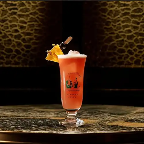 Singapore Sling cocktail voucher - Long Bar at Raffles Singapore