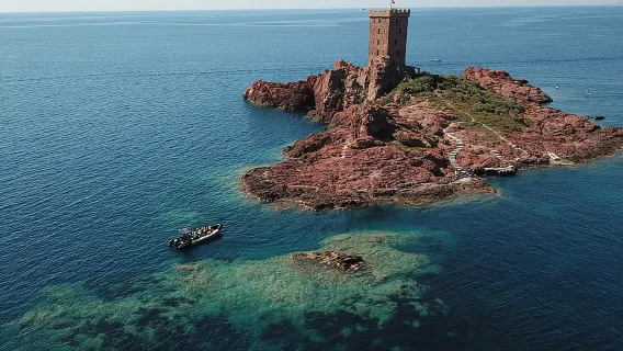 Departure from Saint-Raphaël - The creeks of Estérel
