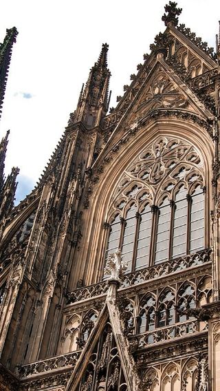 Cologne Cathedral + Hohenzollern Bridge + Museum Ludwig + Cologne City Hall private charter day tour