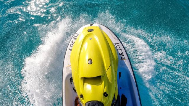 Jet-Ski-Abenteuer am Cabbage Beach auf den Bahamas