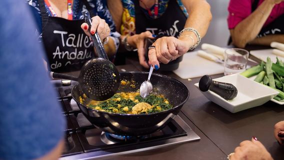 Seville: Evening Spanish Cooking Class — Paella, Tapas & Sangría