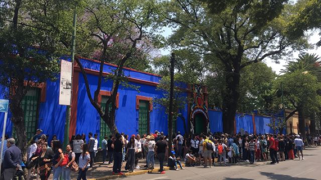 Frida Kahlo VIP [Museum Tickets Included] Bike, Markets & Churros