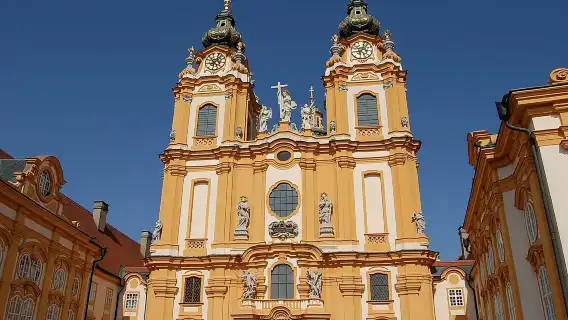 ทัวร์ส่วนตัวหนึ่งวัน ทริปซาลซ์บูร์ก ฮัลล์สตัทท์ และเมลค์ จากเวียนนา