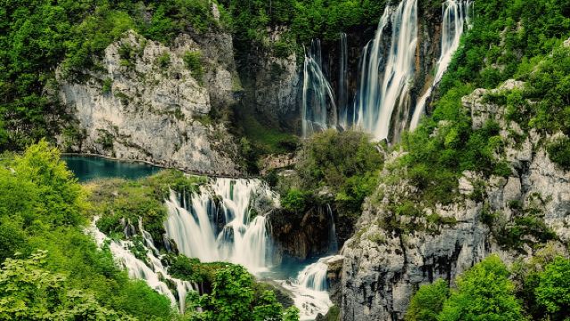 Plitvice Lakes and Rastoke Small-Group with Ticket (ENG or ESP)