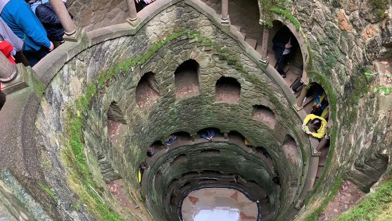 Quinta da Regaleira und Sintra besuchen eine halbtägige Privatgruppe
